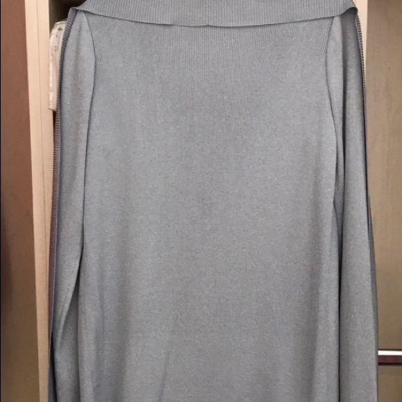 St. John Couture Twin Set Gray-Blue Shimmery Set - Picture 4 of 6